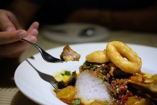 Indulge dining experience for guests searching for the best lamb curry in Bangkok