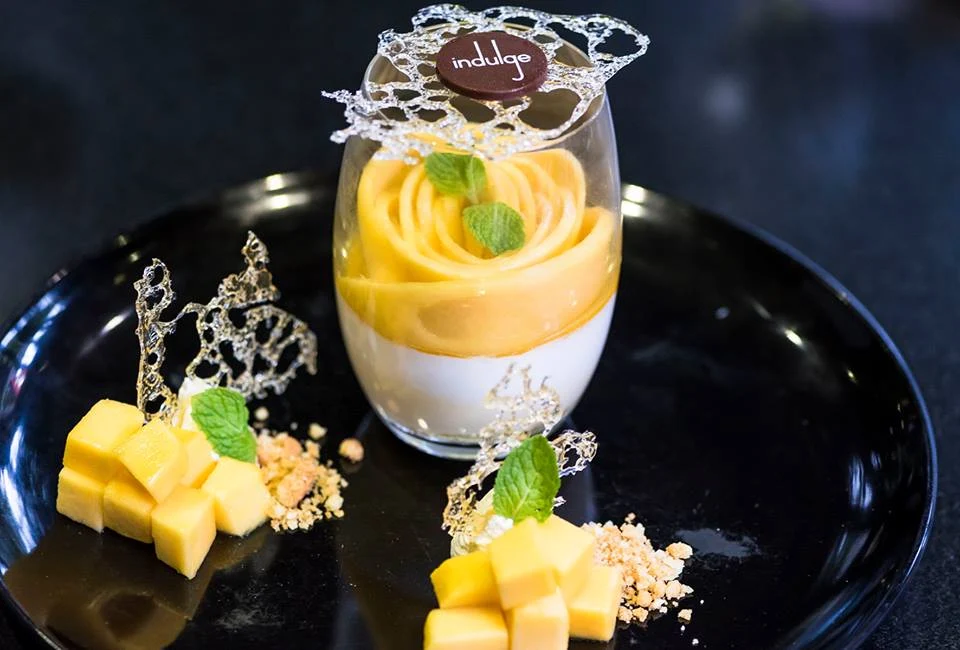 Drinks complementing and balancing the flavours of a Thai meal