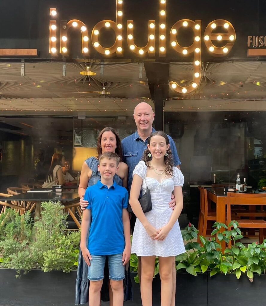 Group family dining experience in Bangkok