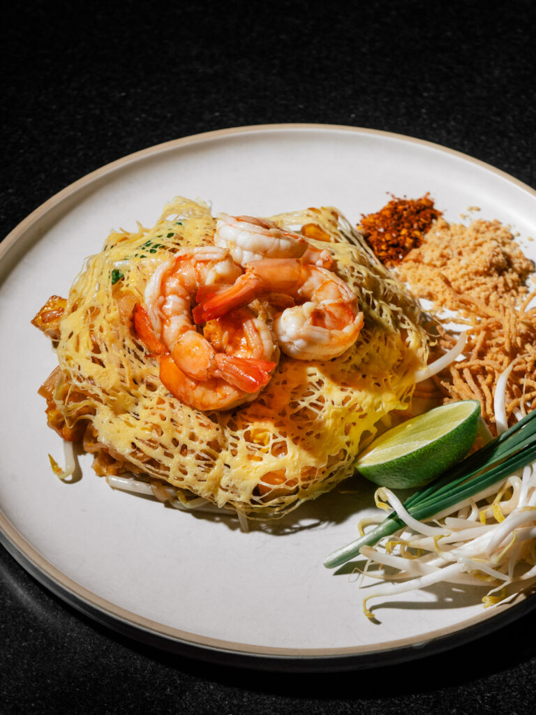 Pad Thai Prawns with Thai rice noodles, egg and tamarind