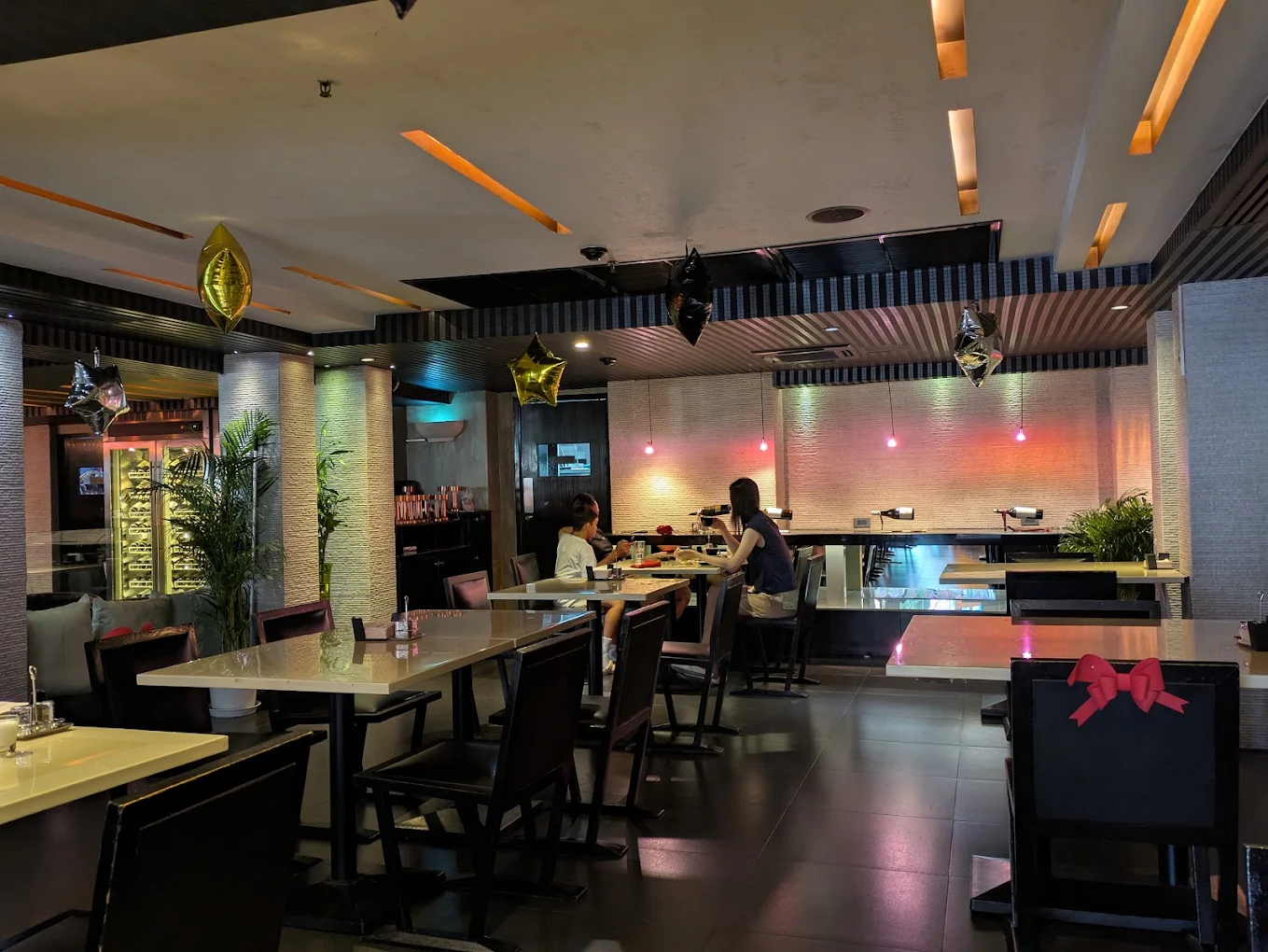Best family-friendly restaurants in Bangkok for relaxed meals with children.