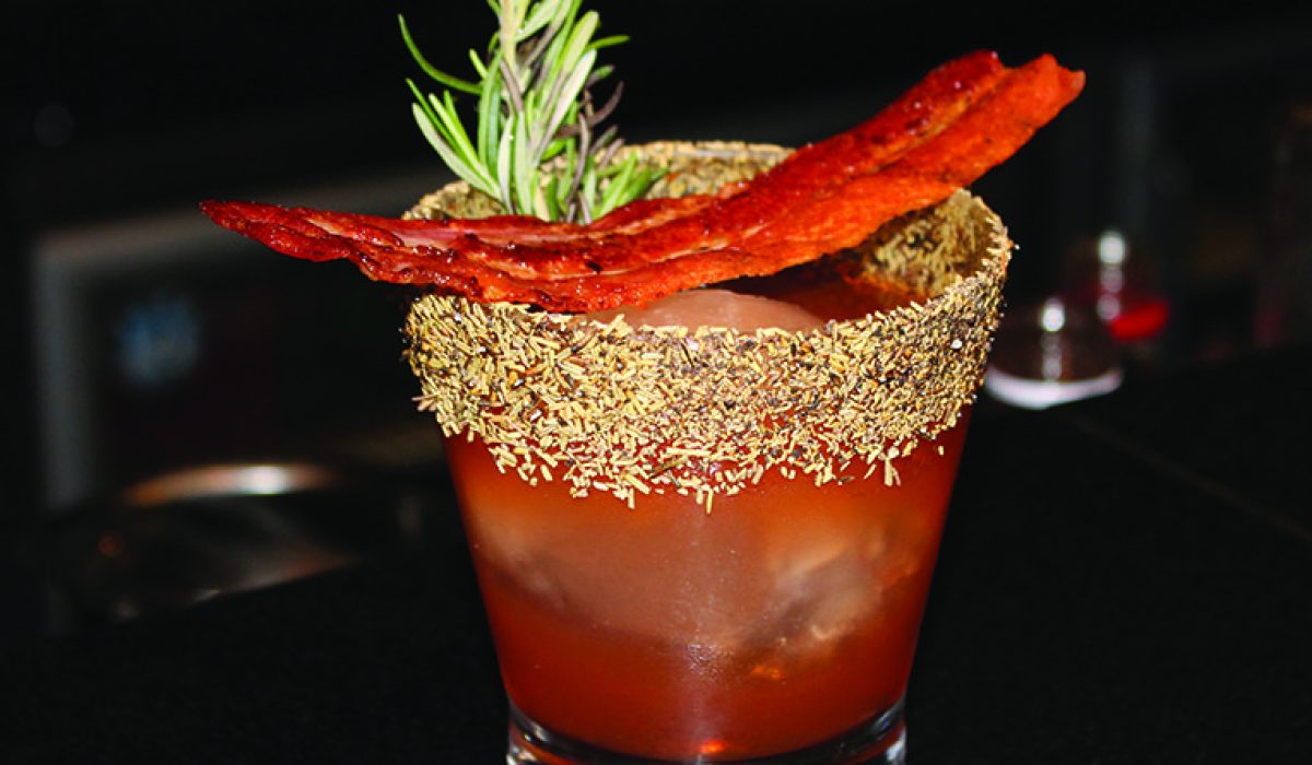 Indulge Restaurant - Cocktails on dining